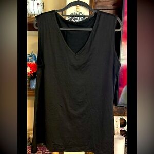 Ladies 4xl sleeveless black tee shirt